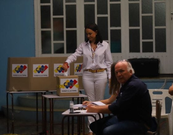 Minuto a minuto | María Corina Machado pide contar los votos “papelito por papelito”