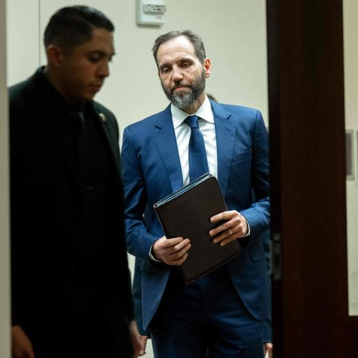 (FILES) Special counsel Jack Smith arrives to speak to members of the media at the US Department of Justice building in Washington, DC, on August 1, 2023. The federal judge presiding over Donald Trump's election subversion case released additional evidence on October 18, 2024, used by Special Counsel Jack Smith to bring charges against the former US president. District Judge Tanya Chutkan rejected a request by Trump's lawyers to keep the documents sealed until November 14 -- nine days after the US presidential election in which Trump is the Republican candidate. (Photo by SAUL LOEB / AFP)