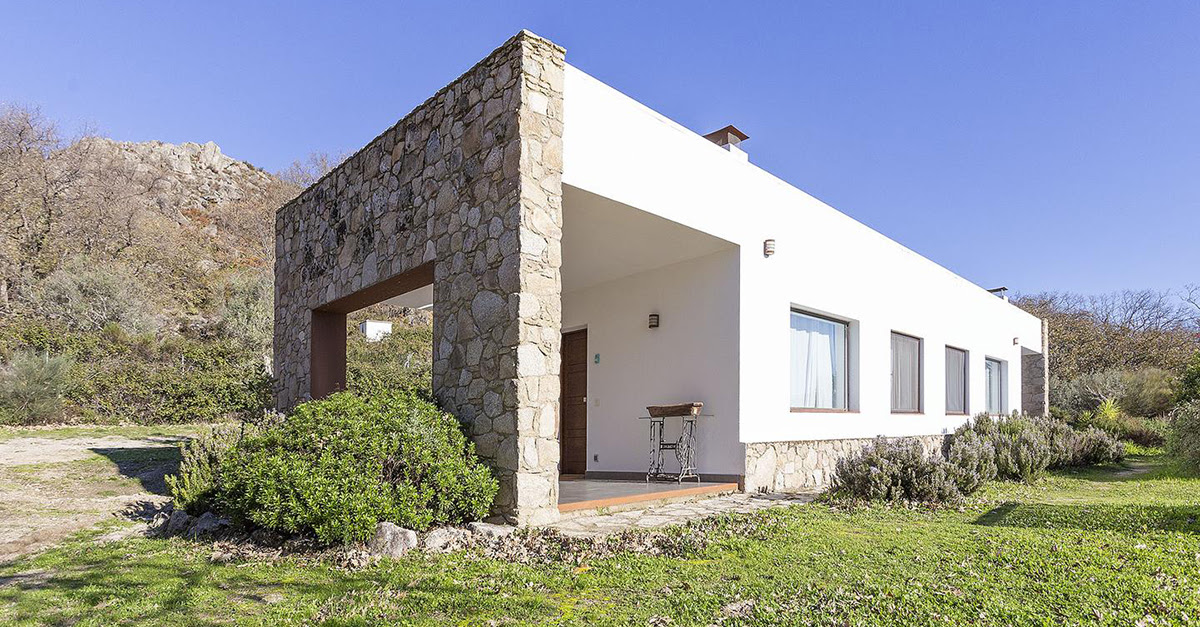 Se vende este hotel sostenible en Sierra de Gata