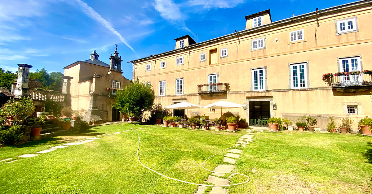 Palacio neoclásico francés en venta en Lugo