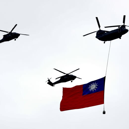 Un hélicoptère taïwanais à Taipei le 10 octobre 2024.