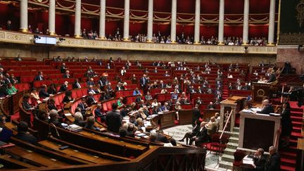 Budget 2025 : les députés entament l'examen du projet de loi de financement de la Sécurité sociale en plein débat sur les arrêts-maladies des fonctionnaires