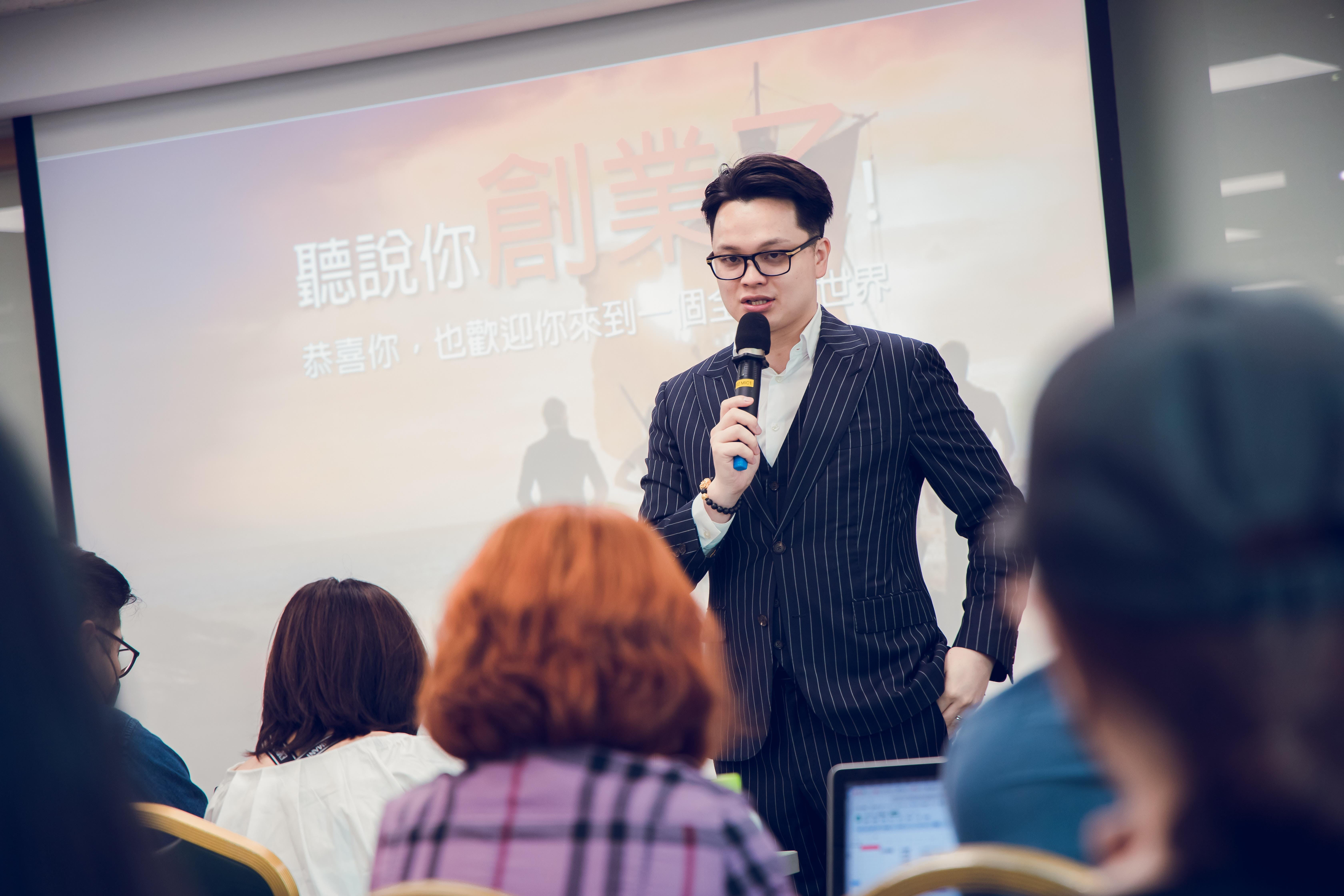 裸廚房的無添加常溫調理包,除了可愛精美的包裝,用料實在的特性,受到許多媽咪們的喜愛,試賣三天銷售已突破千包