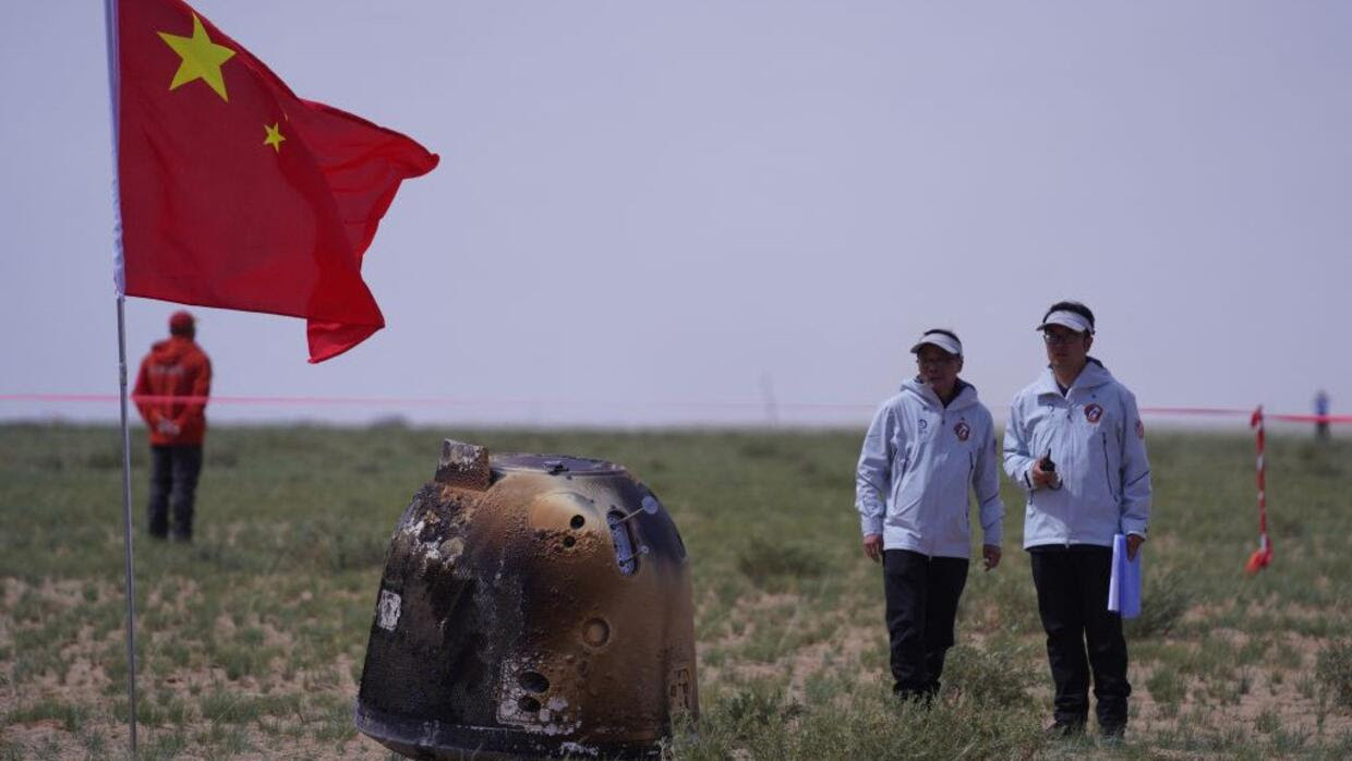 Así regresó la sonda china que por primera vez trae muestras de la cara oculta de la Luna