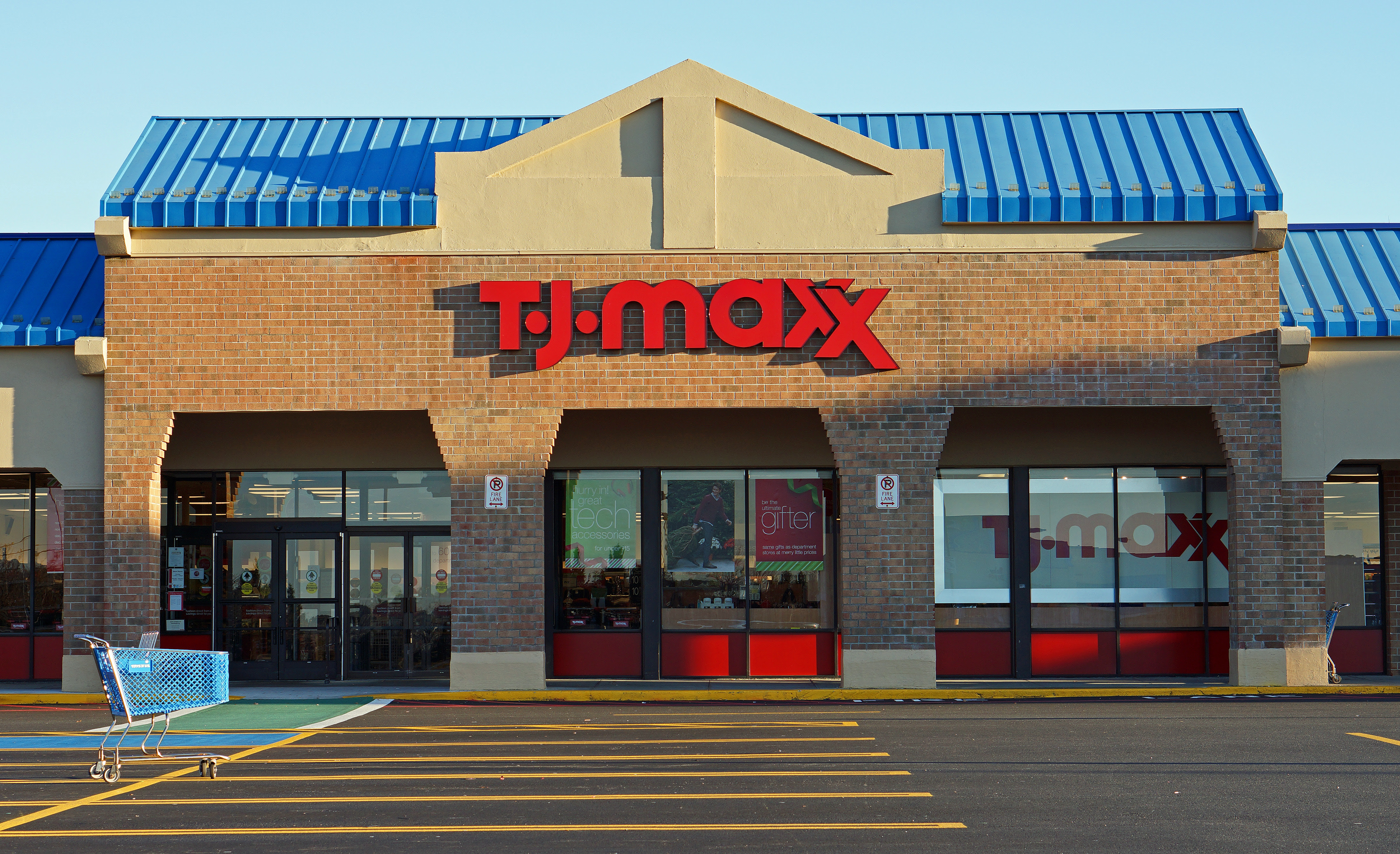 El gigante americano de los ‘outlets’ TJ Maxx ficha talento patrio en C&W para desembarcar en España