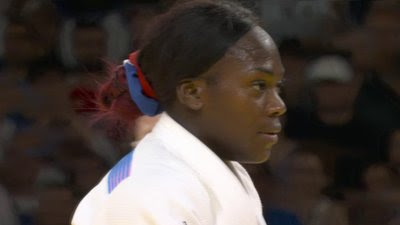 Judo (F) -63kg : Clarisse Agbegnenou passe dans la douleur