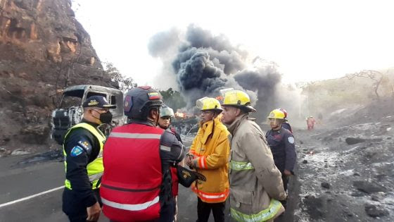 Familia exige ser indemnizada tras incendio de gandola con combustible en Sucre