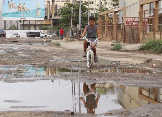 Onda tropical llegó con fuerza a Maracaibo y pronostican lluvias hasta el fin de semana