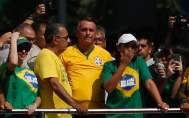 Horas antes de ato contra Moraes na Paulista, equipe de Bolsonaro diz que ele perdeu a voz