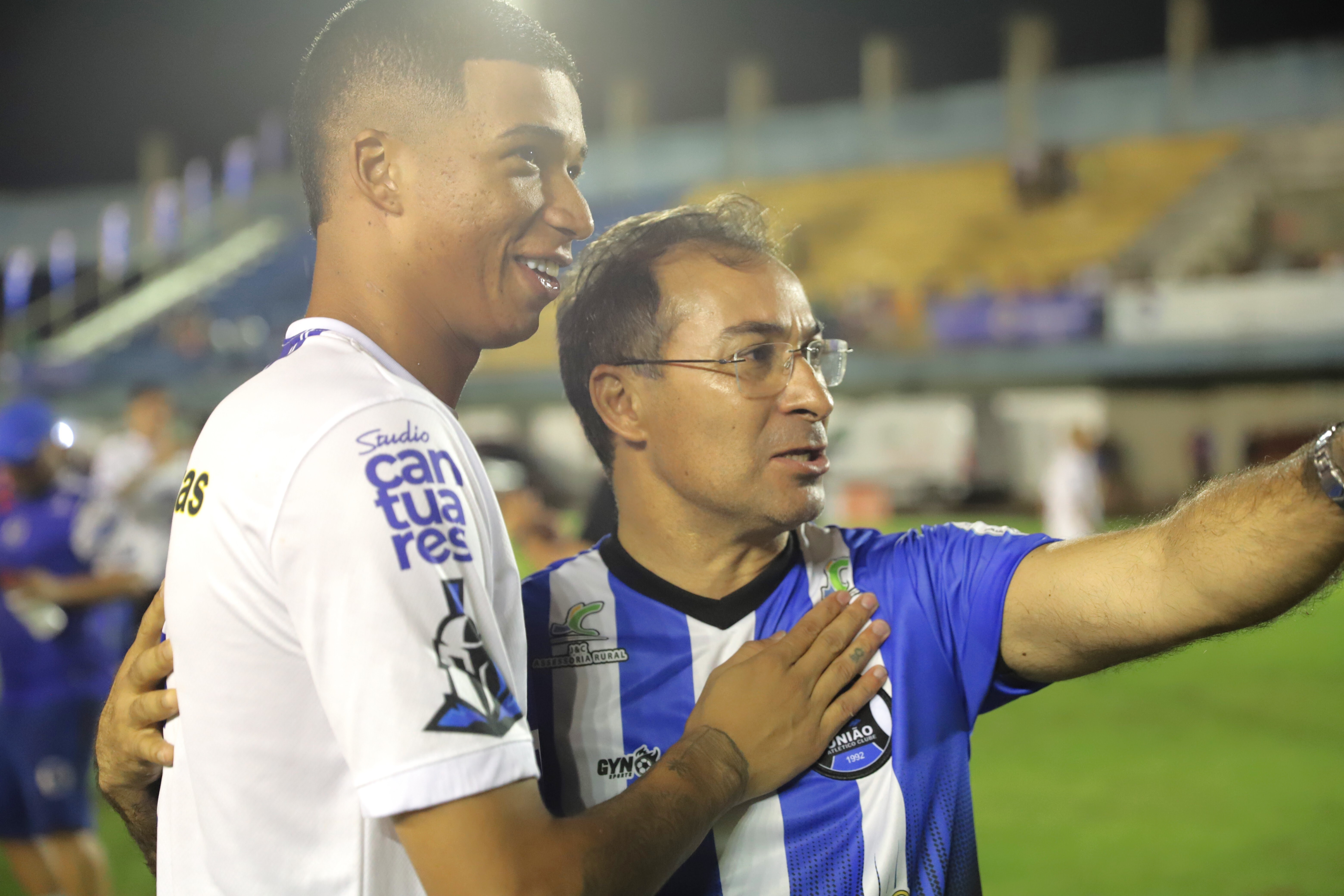 “Fico feliz em ver Araguaína crescendo no futebol profissional, com duas grandes equipes representando tão bem a nossa força no Tocantins. É motivo de muito orgulho nossa cidade conquistar mais um campeonato”, disse o prefeito Wagner