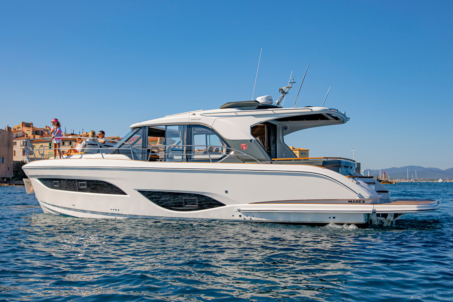 The Marex 440 Gourmet CruiserFrom the Most Awarded Boat Builder