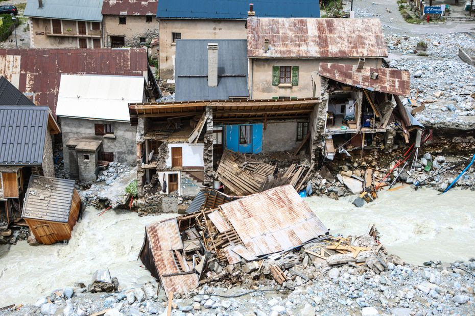 Catastrophe de la Bérarde : au moins quatre mois de travaux pour sécuriser la route, la vallée privée de touristes jusqu'à la Toussaint