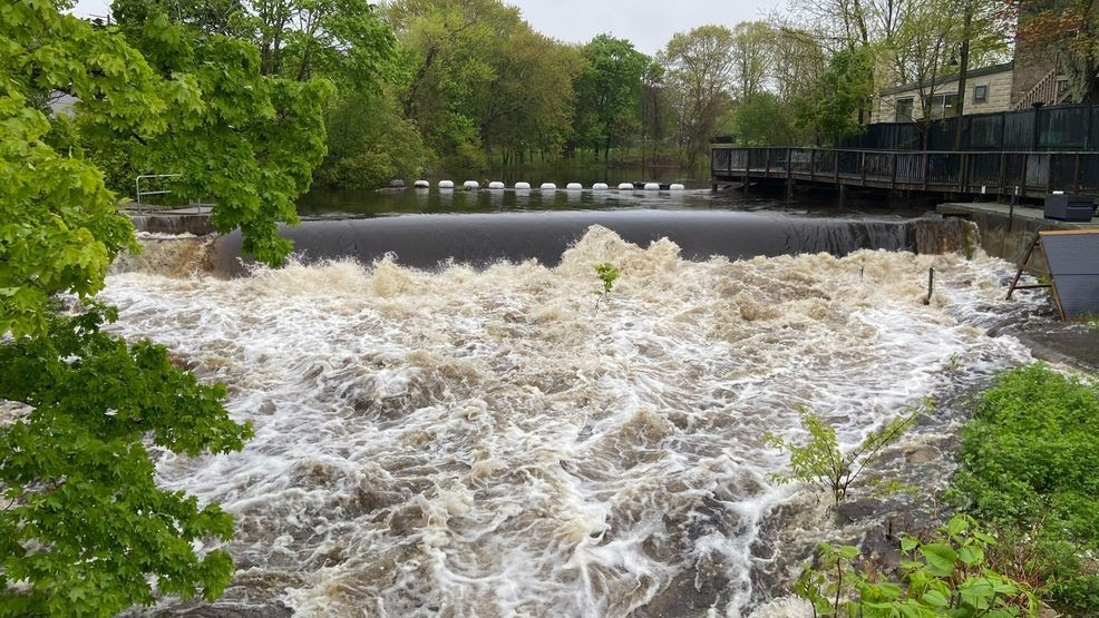 Weather Alert: Nor'easter brings heavy rain, strong winds & coastal impacts today