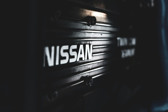 Nissan Logo - Unsplash.com 