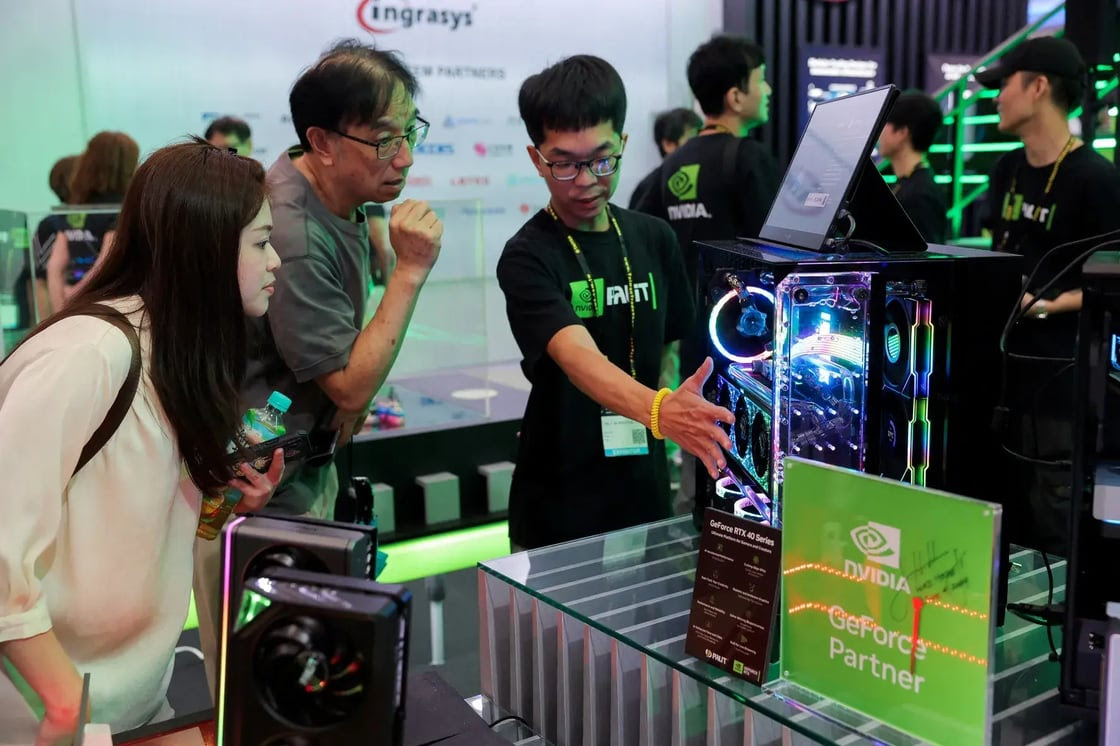 2024-06-05T103732Z_1276018292_RC2V48ADUG19_RTRMADP_3_TAIWAN-COMPUTEX