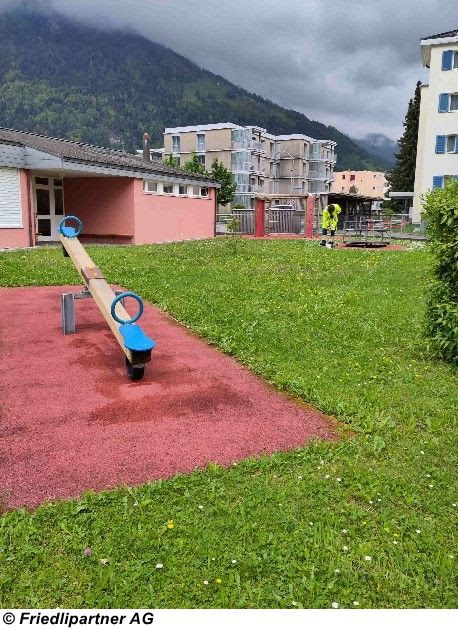 Beprobung des Bodens auf dem Spielplatz Magigen in Altdorf