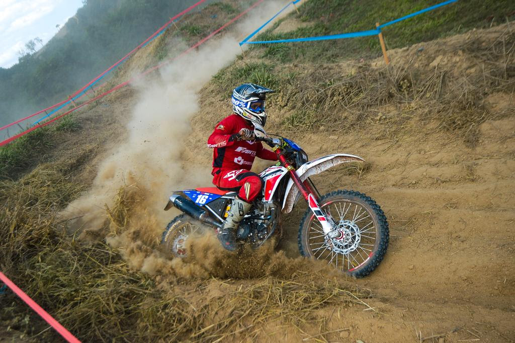 Fantic XEF 250 Trail no Brasileiro de Enduro, com Flávio Volpi (Ney Evangelista)