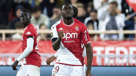 Ligue 1 : Monaco retarde le sacre du PSG en battant Lille