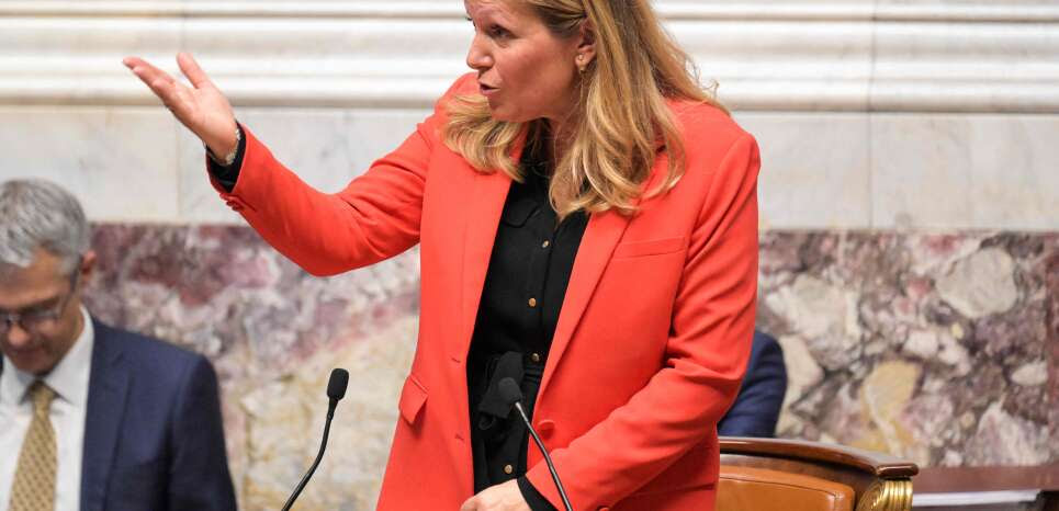 « Mais pour qui vous vous prenez ? » : Yaël Braun-Pivet difficilement réélue au perchoir de l’Assemblée après une séance tendue