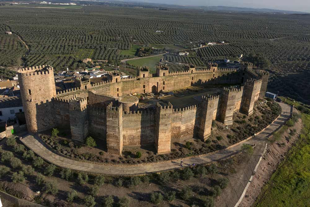 Baños de la Encina, el pueblo de Jaén con el castillo más antiguo de España
