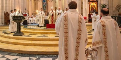 La Catedral de la Almudena acoge la Misa Crismal con más de 800 sacerdotes