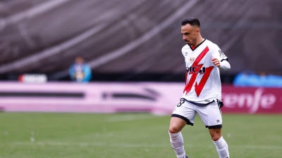  El Rayo Vallecano saca tres puntos de Gran Canaria para su aspiración europea