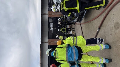 Sucesos.- Un incendio en un taller en Paracuellos del Jarama deja tres coches calcinados y ningún herido