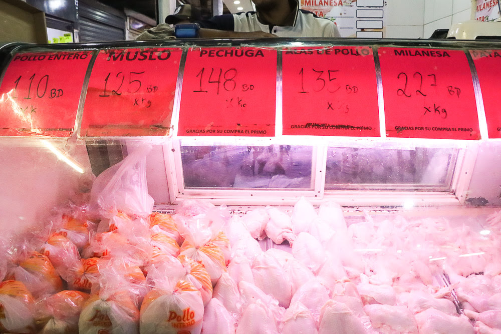 Pollo- Mercado Guaicaipuro (Mairet Chourio)