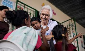 La hermana Rosita Milesi, galardonada con el Premio Nansen a los Refugiados 2024 del ACNUR, ha sido distinguida por su dedicación durante décadas a los refugiados en Brasil.