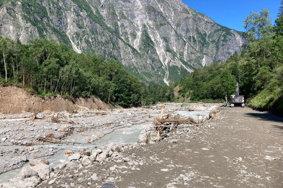 Crue torrentielle en Isère : une piste de secours bientôt mise en place en Oisans, le hameau de la Bérarde toujours isolé