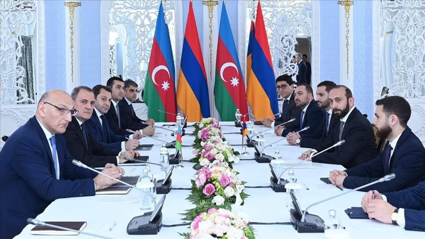 Armenia, Azerbaijan sign regulation on joint work of border delimitation commissions