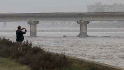 'Une tempête comme ça, ça n’était jamais arrivé' : après les inondations près de Valence, les habitants de Riba Roja sont coupés du monde