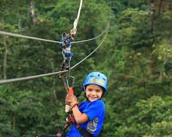 Imagen de family ziplining in Costa Rica