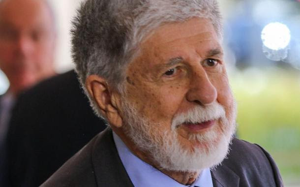 Celso Amorim cobra 