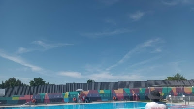 AV.-Todas las piscinas municipales al aire libre abrirán el 1 de julio, se podrá pagar con bizzum y ofrecerán cursos RCP