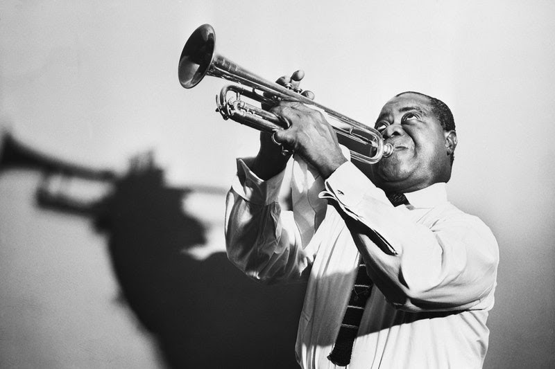 Louis Armstrong Embed