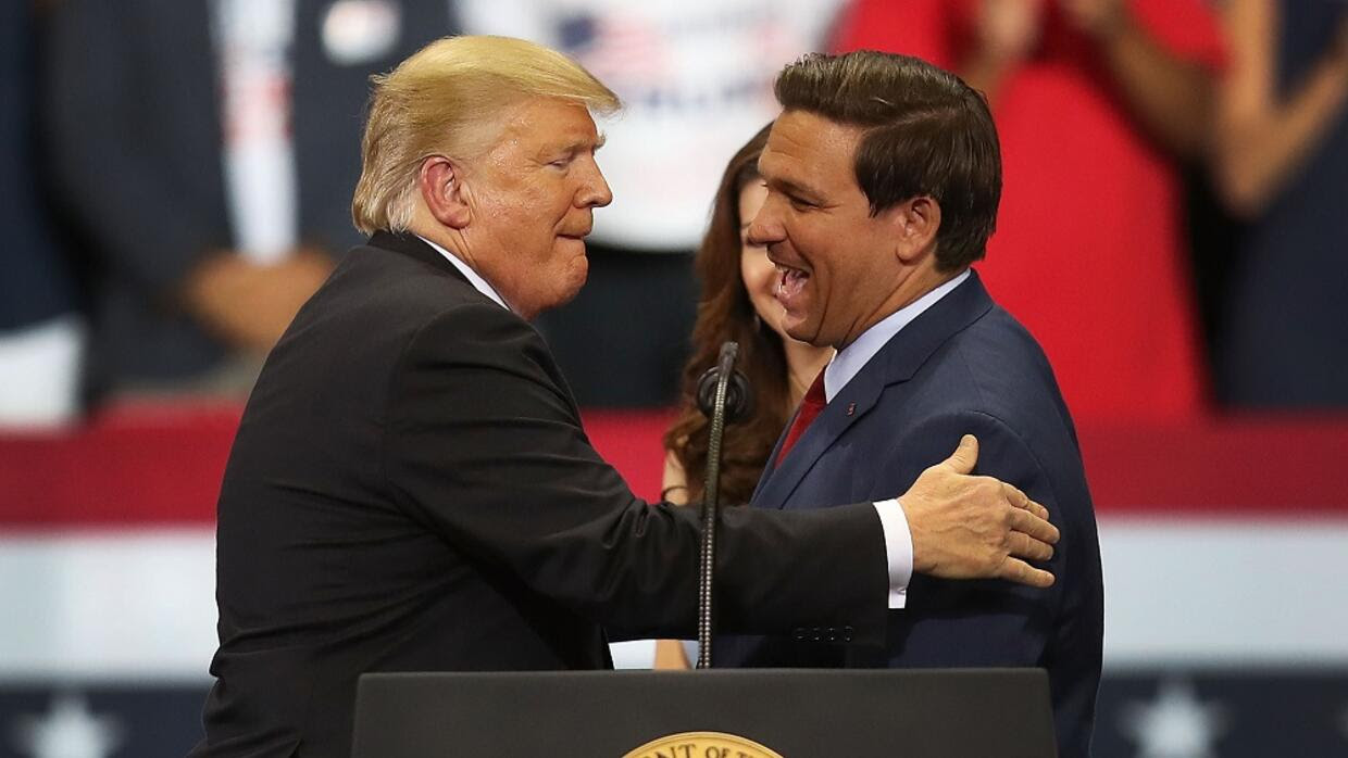 Cómo Trump y DeSantis están haciendo las paces tras una campaña llena de insultos, críticas y motes