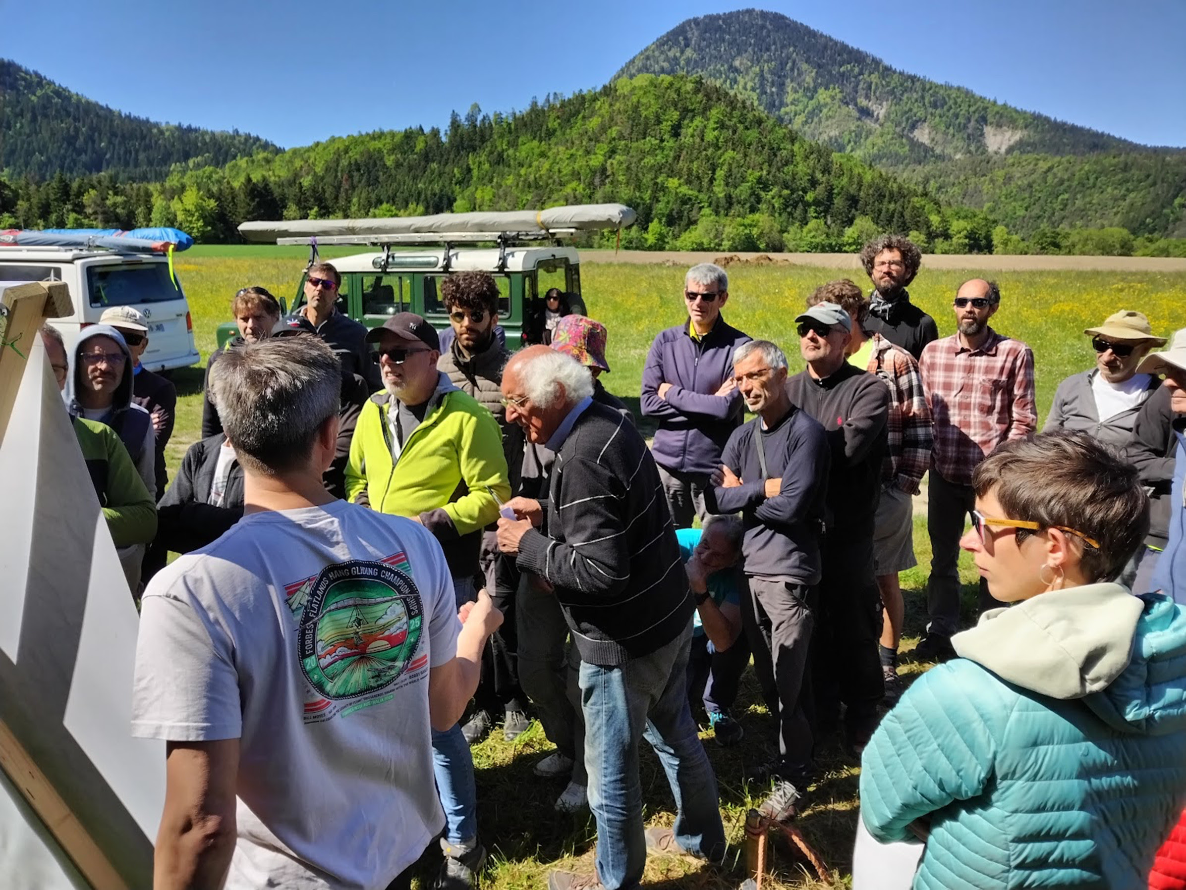 Briefing, y'a plein de monde !