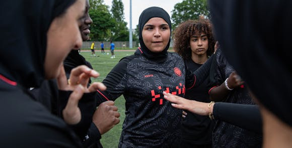 L'interdiction du foulard dans le sport, une conception bien française et discriminante