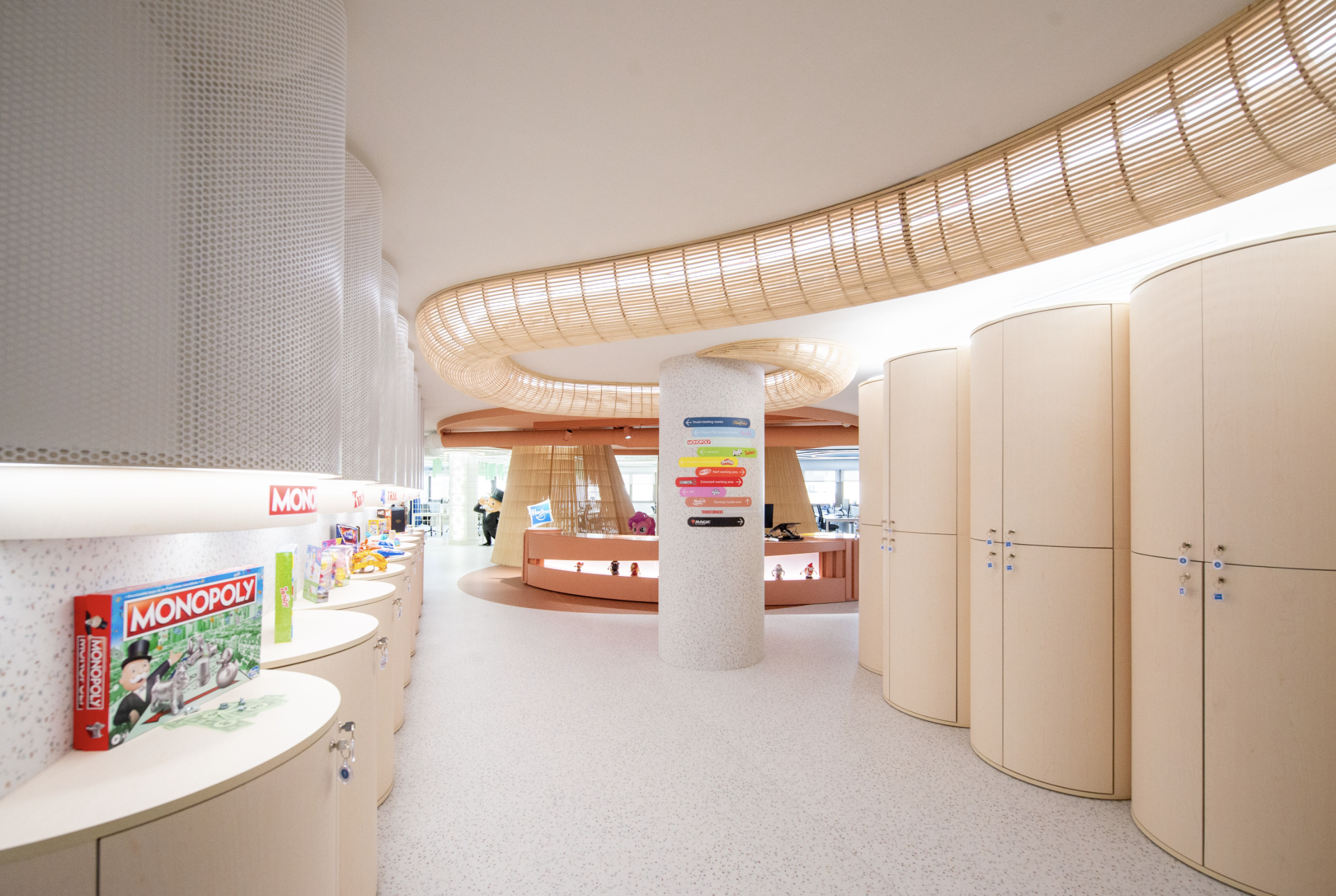 Hasbro, el dueño de Monopoly y Trivial Pursuit, estrena sus oficinas ‘gamificadas’ en el centro de Valencia