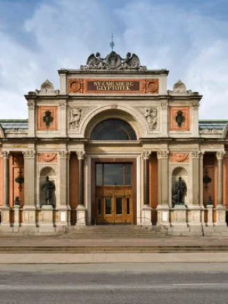 Art Bites: What’s Up With This Museum’s Cabinet of Noses?