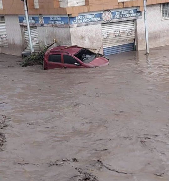 Dos muertos y cinco mil personas afectadas por inundaciones en Sucre