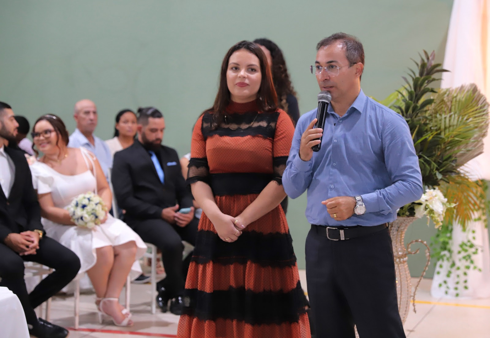 “Muitos queriam casar e não tinham oportunidade e aqui está sendo proporcionado esse momento importantíssimo, que para muitos é um sonho!”, ressaltou o prefeito Wagner Rodrigues, presente no evento junto da esposa e primeira-dama, Ana Paula.
