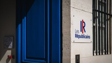 'Au nom de l’intérêt supérieur de la Nation' : la droite pousse pour qu'Emmanuel Macron nomme un Premier ministre Les Républicains