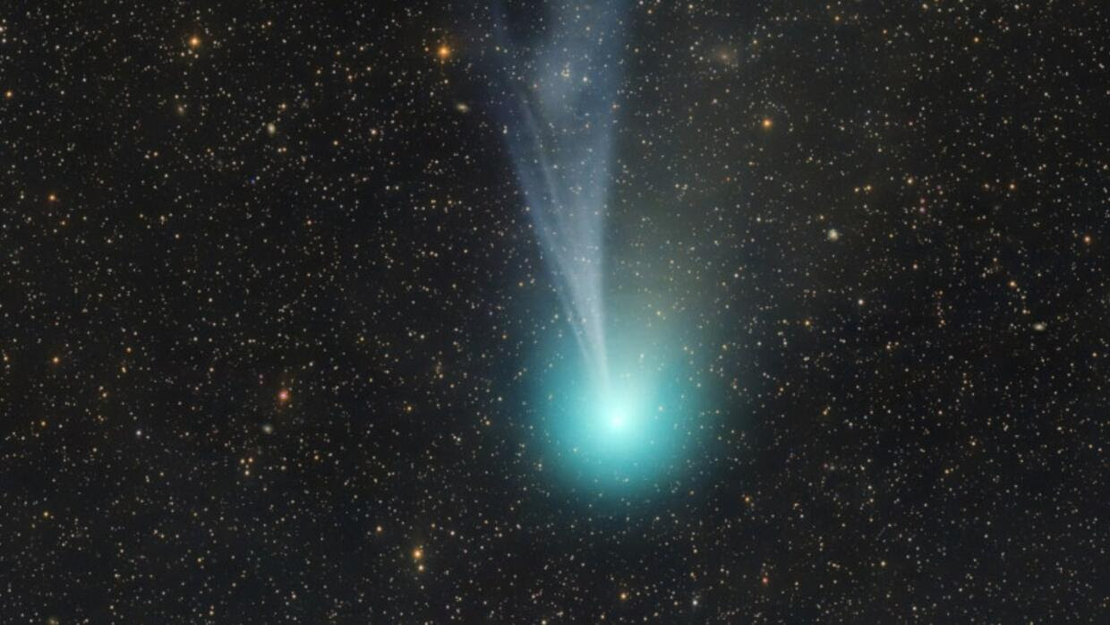 Un cometa de casi 20 millas de diámetro será visible desde la Tierra: te contamos cómo observarlo