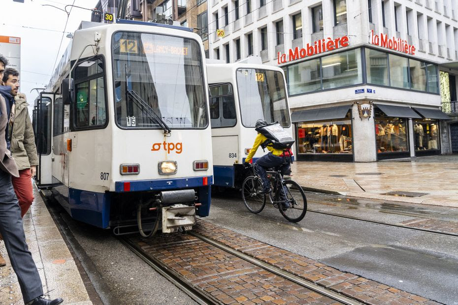 'Ça peut changer la face de la ville' : à Genève, les transports en commun sont désormais gratuits pour les moins de 25 ans