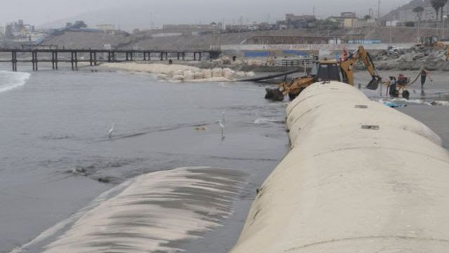 Tubos construídos no porto de Chancay para conter aumento do nível do mar