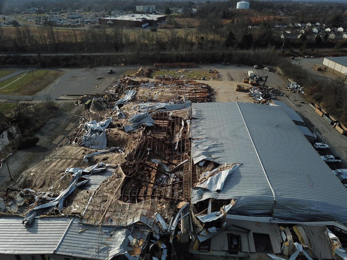 London Tobacco Market • London, Kentucky • The New London Tobacco Warehouse  serves burley tobacco growers throughout Kentucky, Tennessee and Virginia.  We sell tobacco supplies, tobacco plants, crop insurance and are here