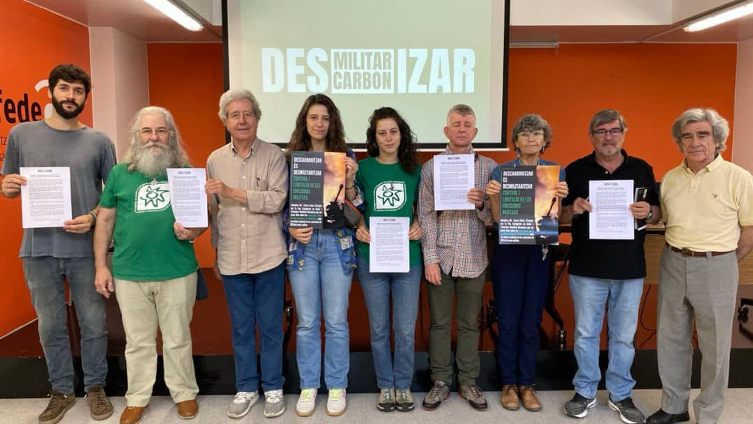 Entidades ecologistas, pacifistas y feministas exigen la obligación de declarar la huella de carbono del sector militar