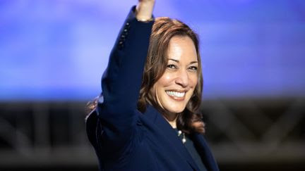 Présidentielle américaine : la vice-présidente Kamala Harris est désormais assurée d'être la candidate démocrate face à Donald Trump